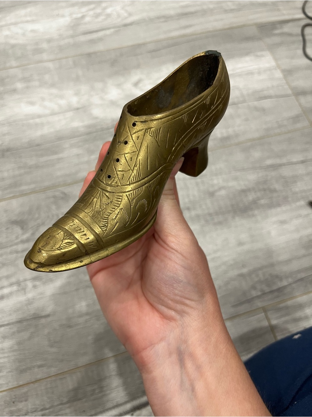 Decorative Brass High-Heel Shoe Figurine - Gold Accent